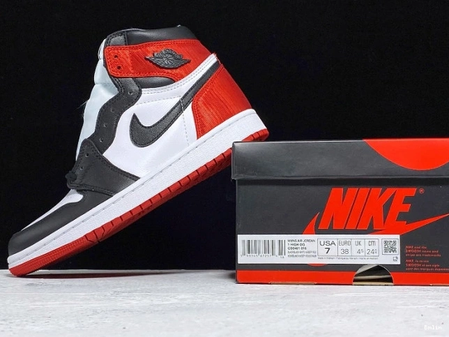 Bmlin Air Jordan Black CD0461-016 Retro High Toe 1 Satin 0812